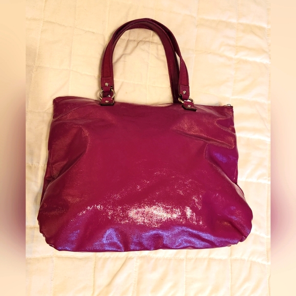 Coach Poppy Daisy Patent Leather Shoulder/Tote Bag- Raspberry Purple - Picture 2 of 16